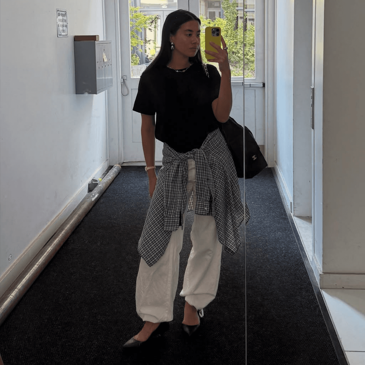 Every It Girl Is Already Wearing One of These Elegant Outfit Combinations for Spring